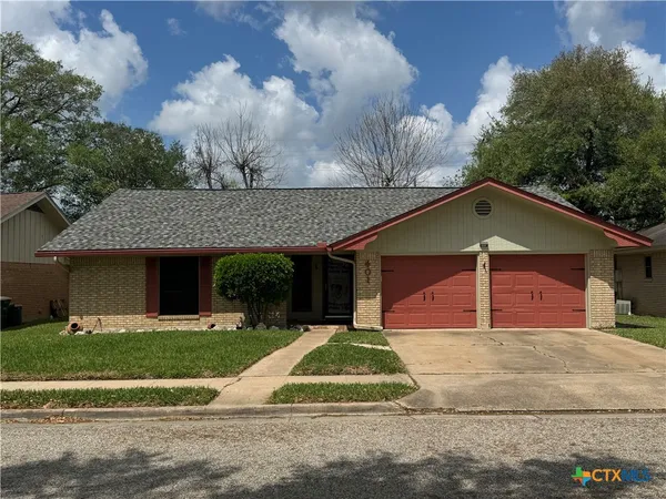 $249,900 | 401 Shiloh Drive, Victoria, TX 77904