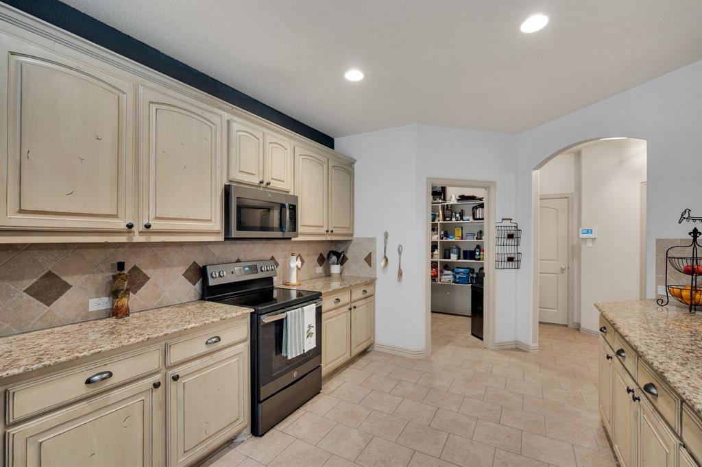 5009 Prosperity Row Midlothian, TX 76065 - Photo 11 of 34