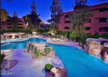 $1,950 | 12222 North Paradise Village Parkway West, Unit 331, Phoenix, AZ 85032