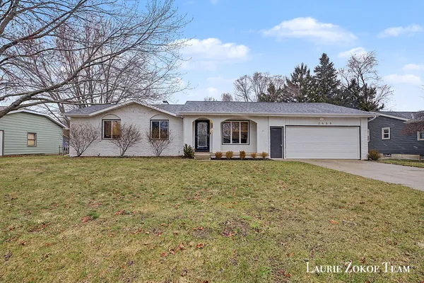 $399,900 | 2659 Woodridge Drive, Jenison, MI 49428