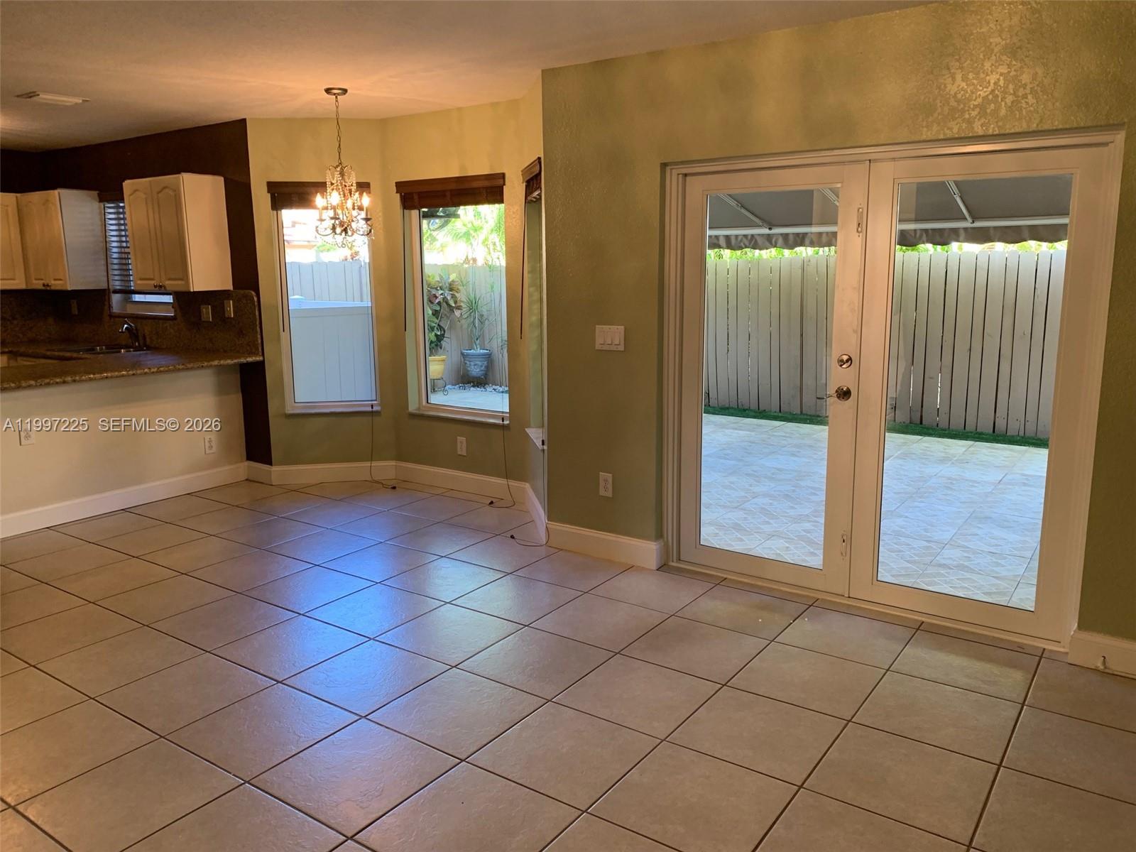 194 Maple Terrace Davie, FL 33325 - Photo 13 of 23