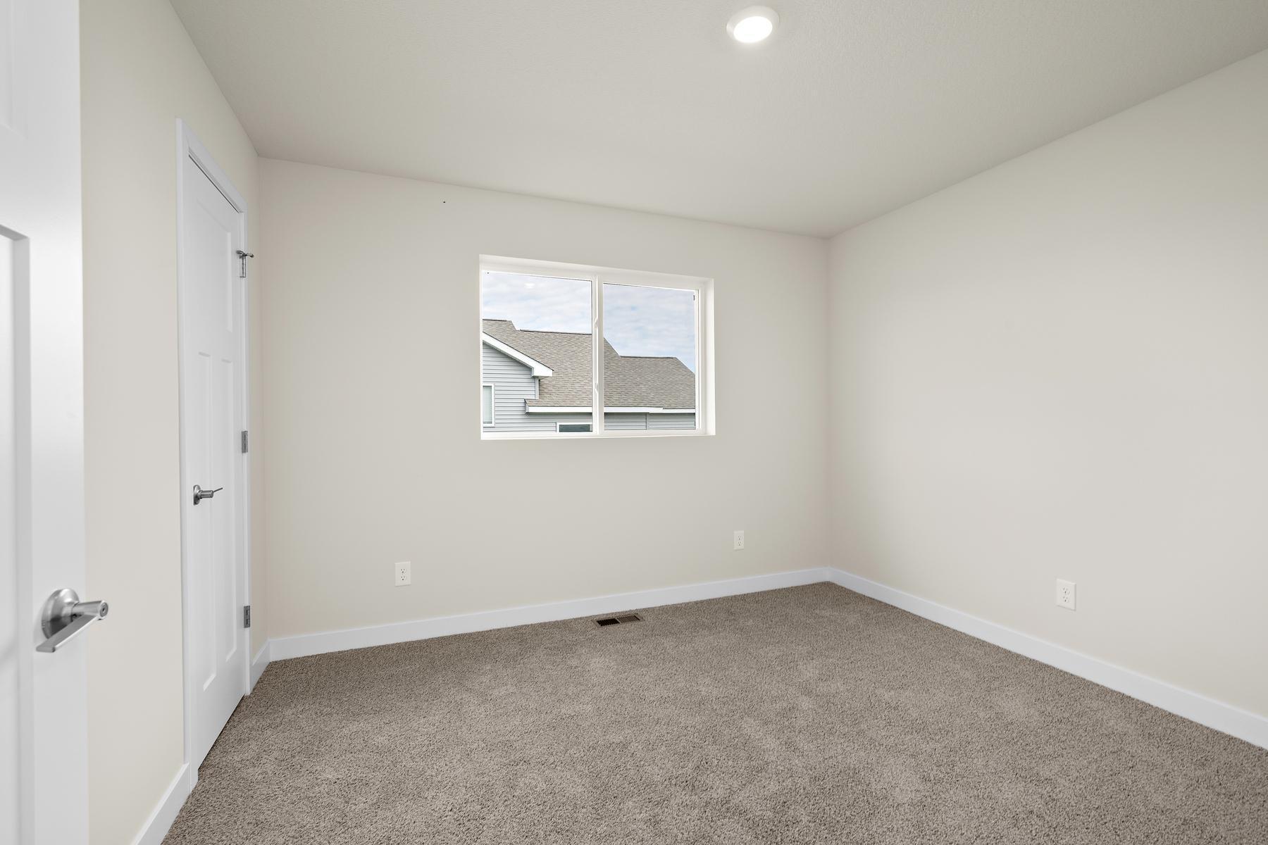 614 Redwood Loop North Cambridge, MN 55008 - Photo 16 of 20