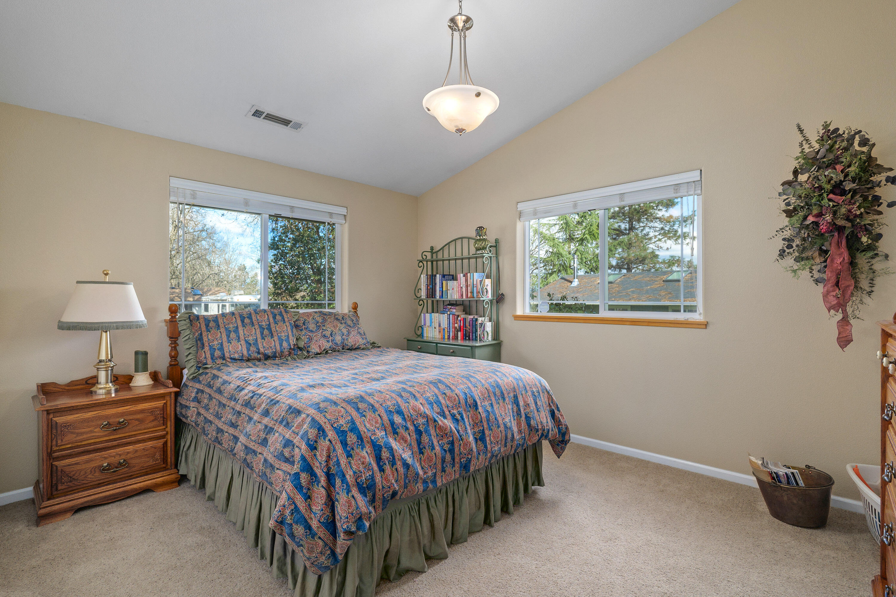 3391 Merlin Road Grants Pass, OR 97526 - Photo 23 of 45 3391MerlinRd-022