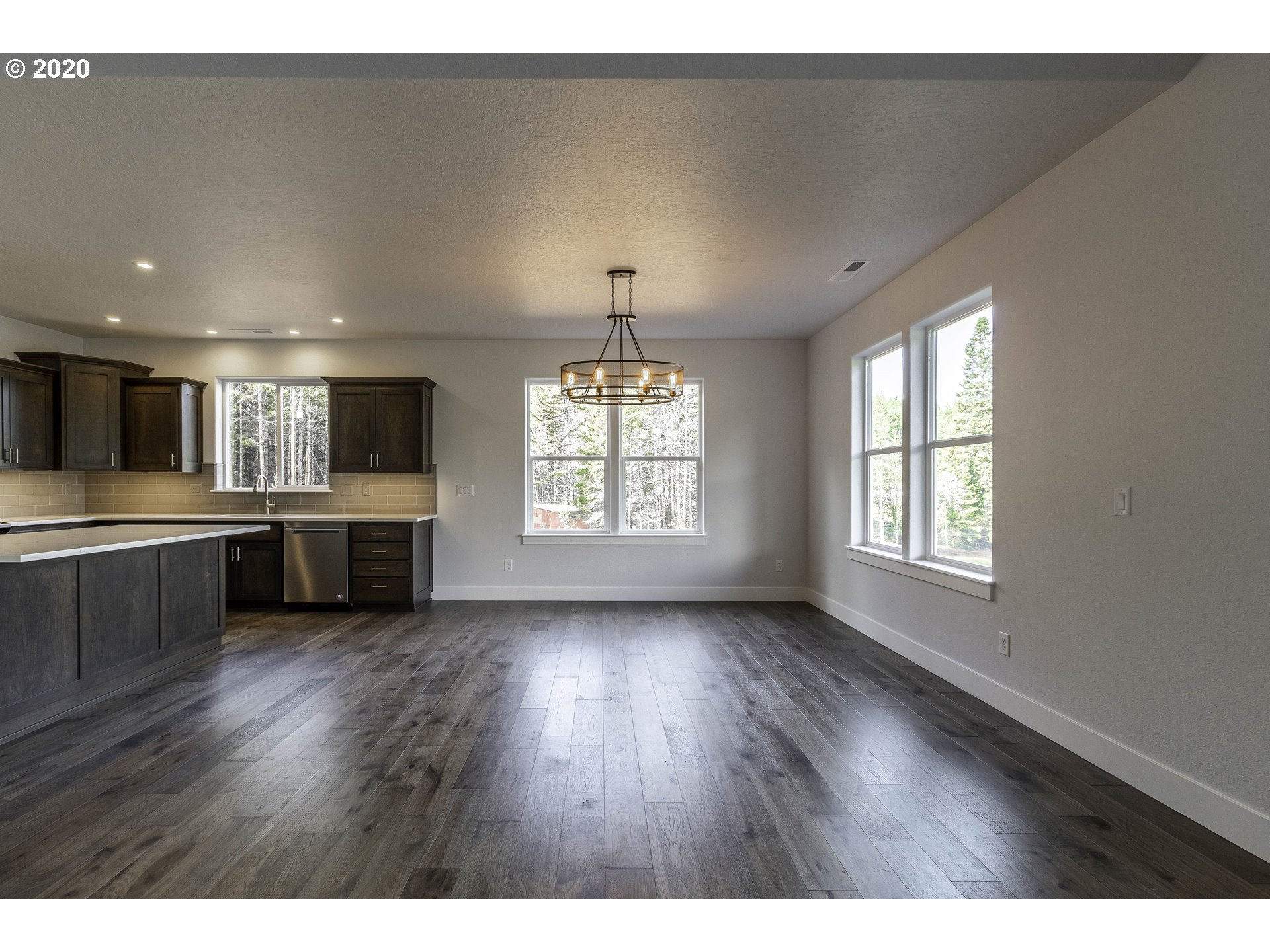 31266 Cottage Grove Lorane Road Cottage Grove, OR 97424 - Photo 11 of 32 Gallery Image 11