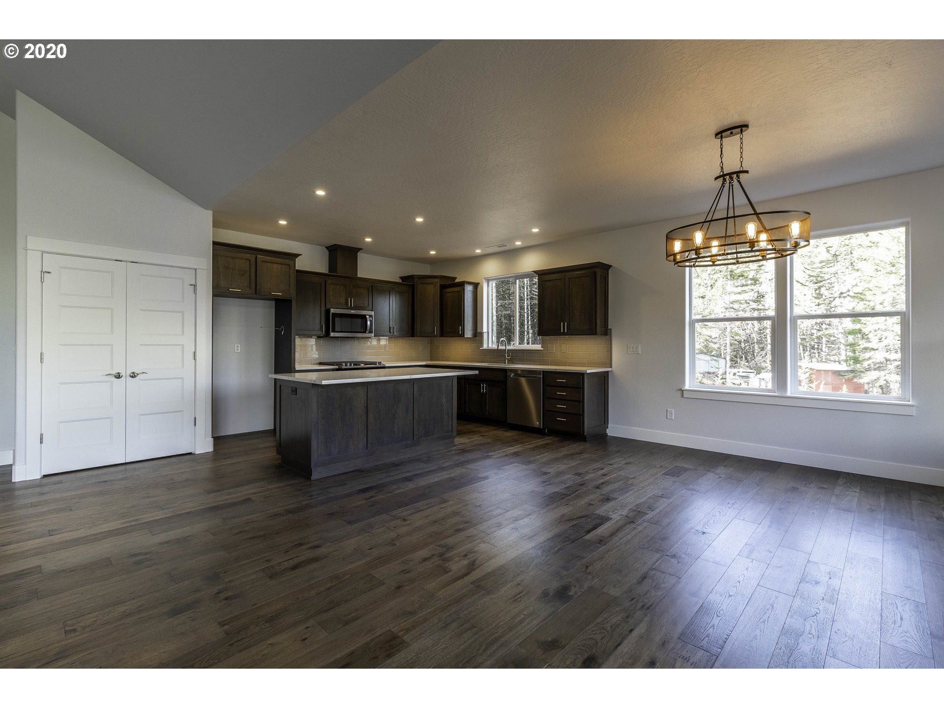 31266 Cottage Grove Lorane Road Cottage Grove, OR 97424 - Photo 12 of 32 Gallery Image 12