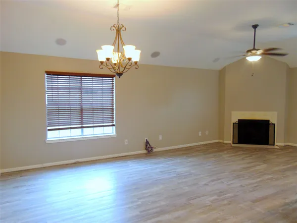 $2,300 | 1809 Edinburg Avenue, League City, TX 77573