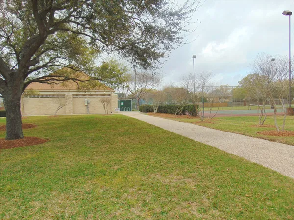 $2,300 | 1809 Edinburg Avenue, League City, TX 77573