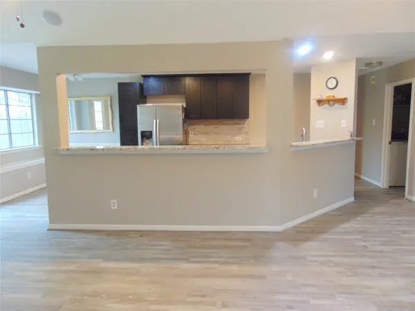 $2,300 | 1809 Edinburg Avenue, League City, TX 77573