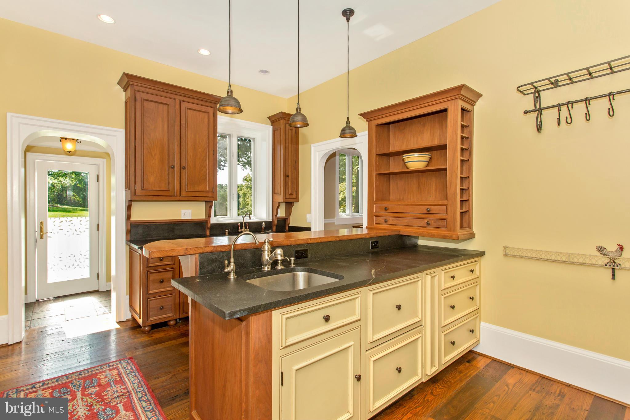 18510 Barnesville Road Barnesville, MD 20838 - Photo 6 of 29 Kitchen