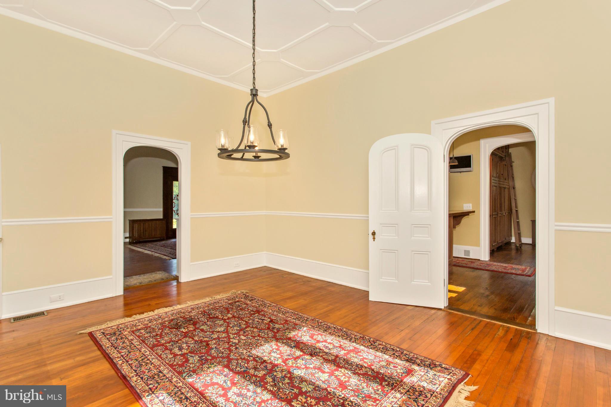 18510 Barnesville Road Barnesville, MD 20838 - Photo 10 of 29 Dining Room