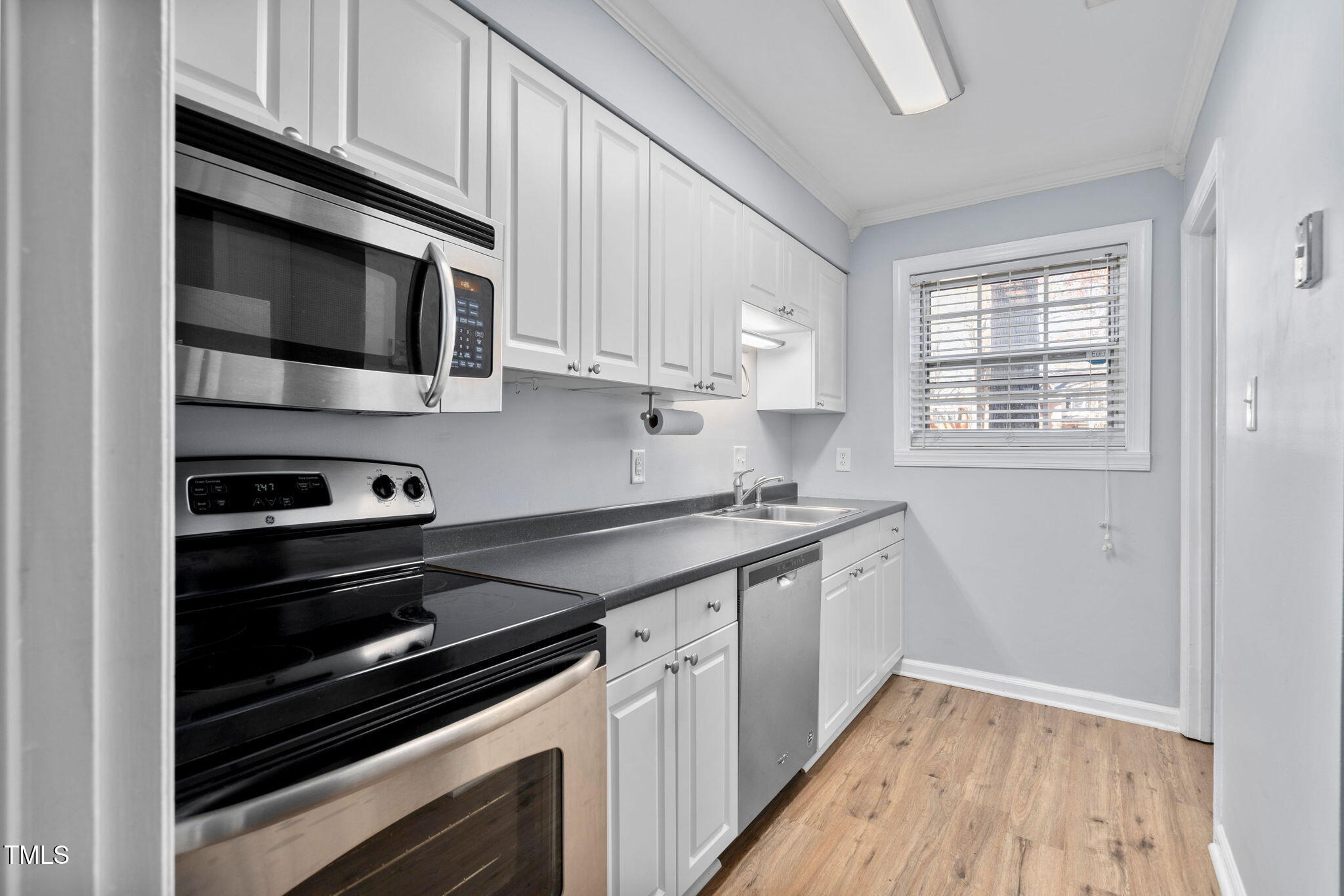 6345 New Market Way Raleigh, NC 27615 - Photo 4 of 34 Kitchen