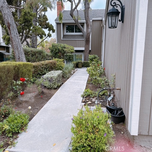 4 Canyon Ridge Irvine, CA 92603 - Photo 2 of 17 One side attached neighbor