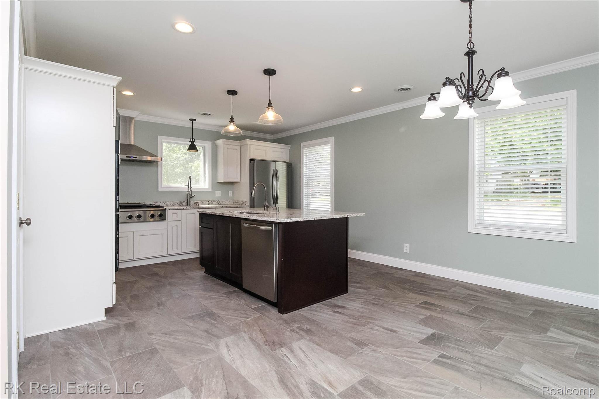 362 Prospect Street Romeo, MI 48065 - Photo 6 of 63 9.jpg