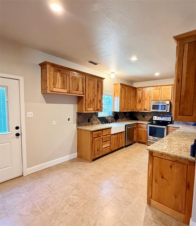 910 East 3rd Street Weatherford, TX 76086 - Photo 12 of 24