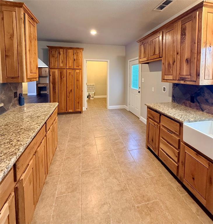 910 East 3rd Street Weatherford, TX 76086 - Photo 15 of 24