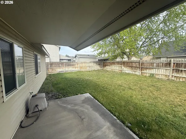$319,999 | 617 East Oregon Avenue, Hermiston, OR 97838