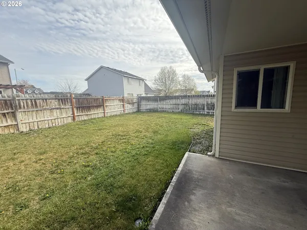 $319,999 | 617 East Oregon Avenue, Hermiston, OR 97838