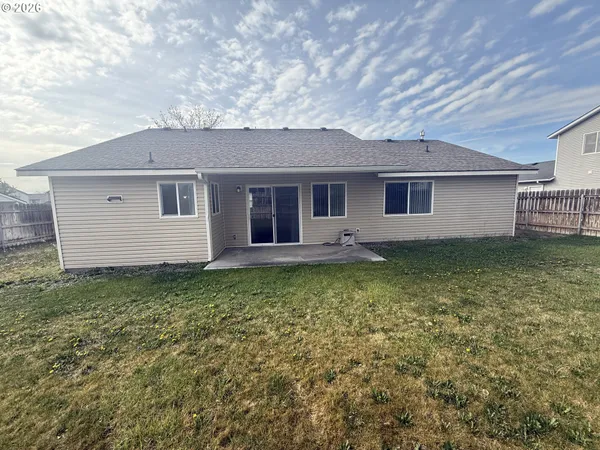 $319,999 | 617 East Oregon Avenue, Hermiston, OR 97838