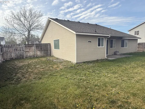 $319,999 | 617 East Oregon Avenue, Hermiston, OR 97838