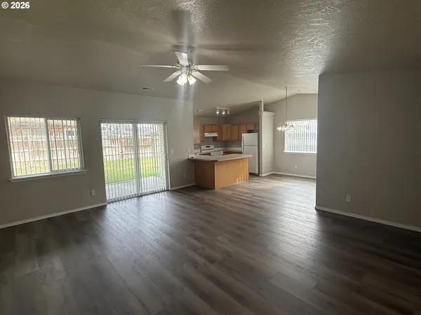 $319,999 | 617 East Oregon Avenue, Hermiston, OR 97838