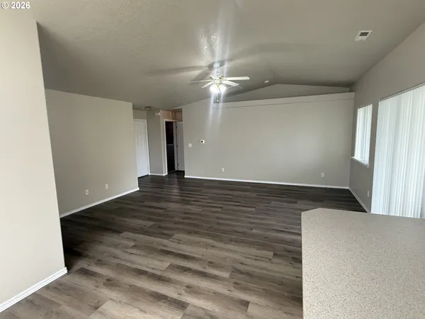 $319,999 | 617 East Oregon Avenue, Hermiston, OR 97838