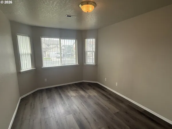 $319,999 | 617 East Oregon Avenue, Hermiston, OR 97838