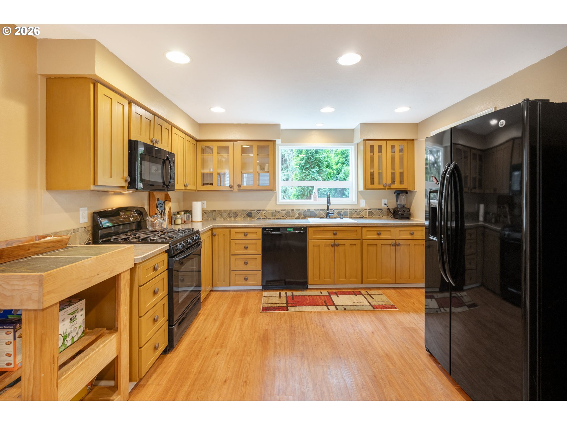 3008 Southwest Wilbard Street Portland, OR 97219 - Photo 6 of 48