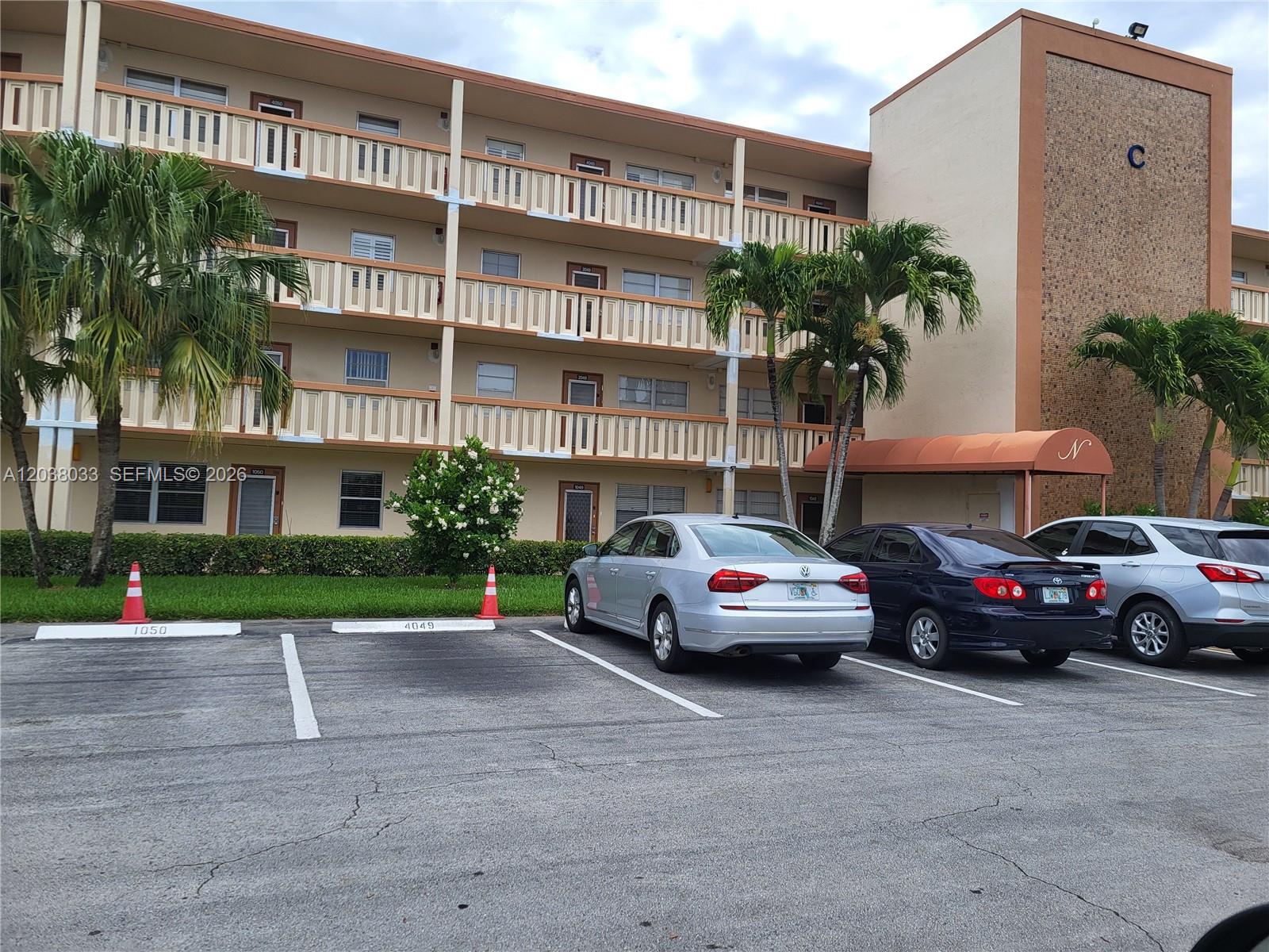 2050 Newcastle A, Unit 2050 Boca Raton, FL 33434 - Photo 10 of 11