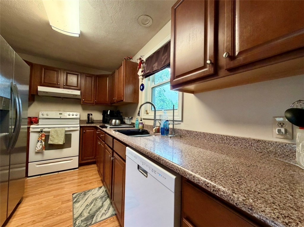 100 Panto Road Warwick, RI 02886 - Photo 7 of 13