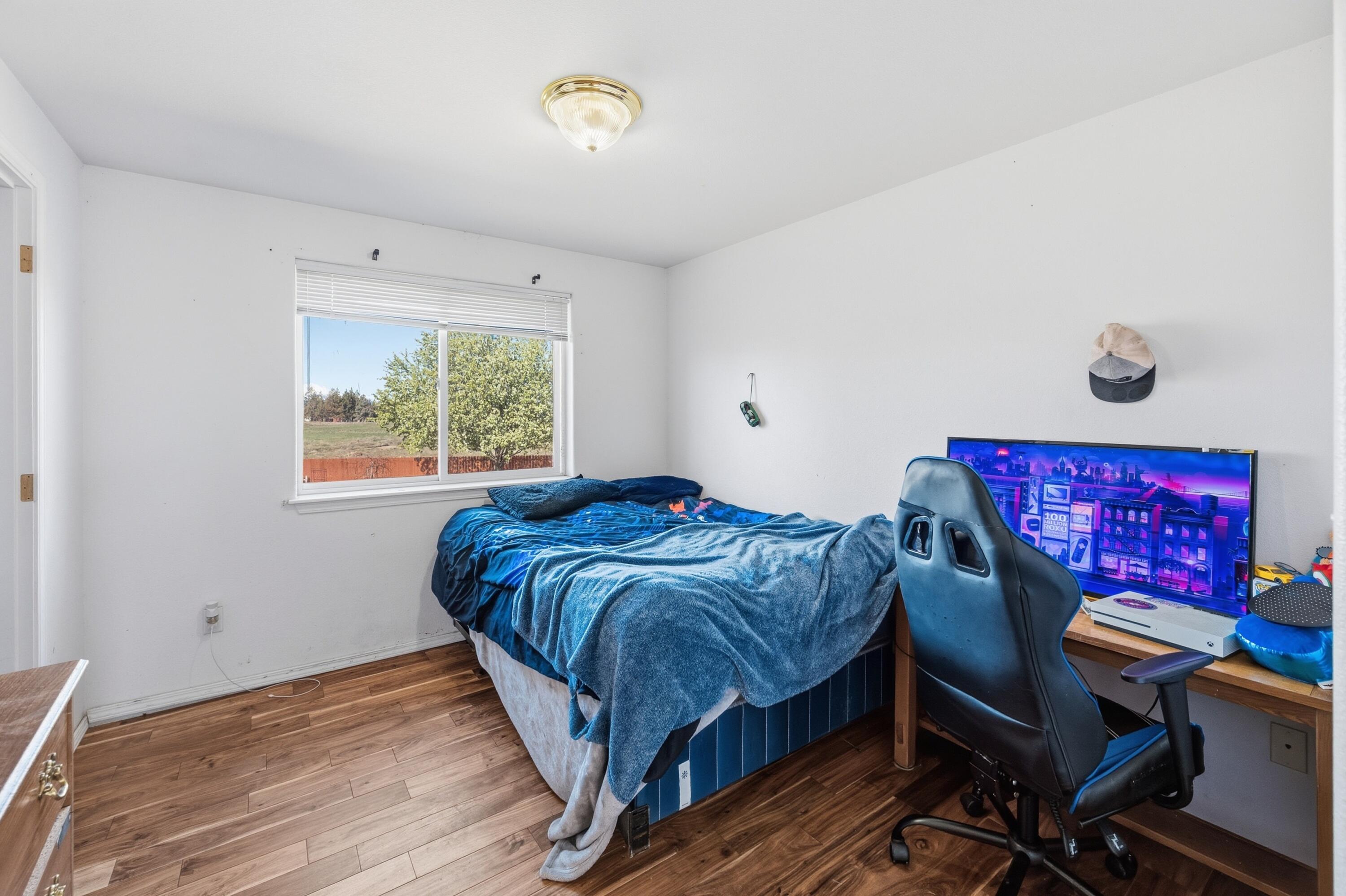2113 Northwest 22nd Street Redmond, OR 97756 - Photo 24 of 40 TPark_8892_041726