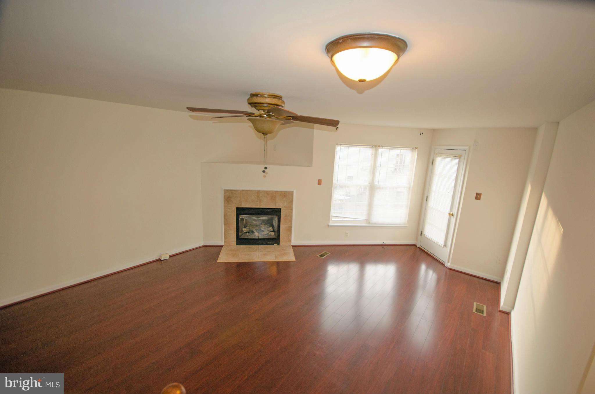 42815 Pilgrim Square Chantilly, VA 20152 - Photo 11 of 30 Interior (General)