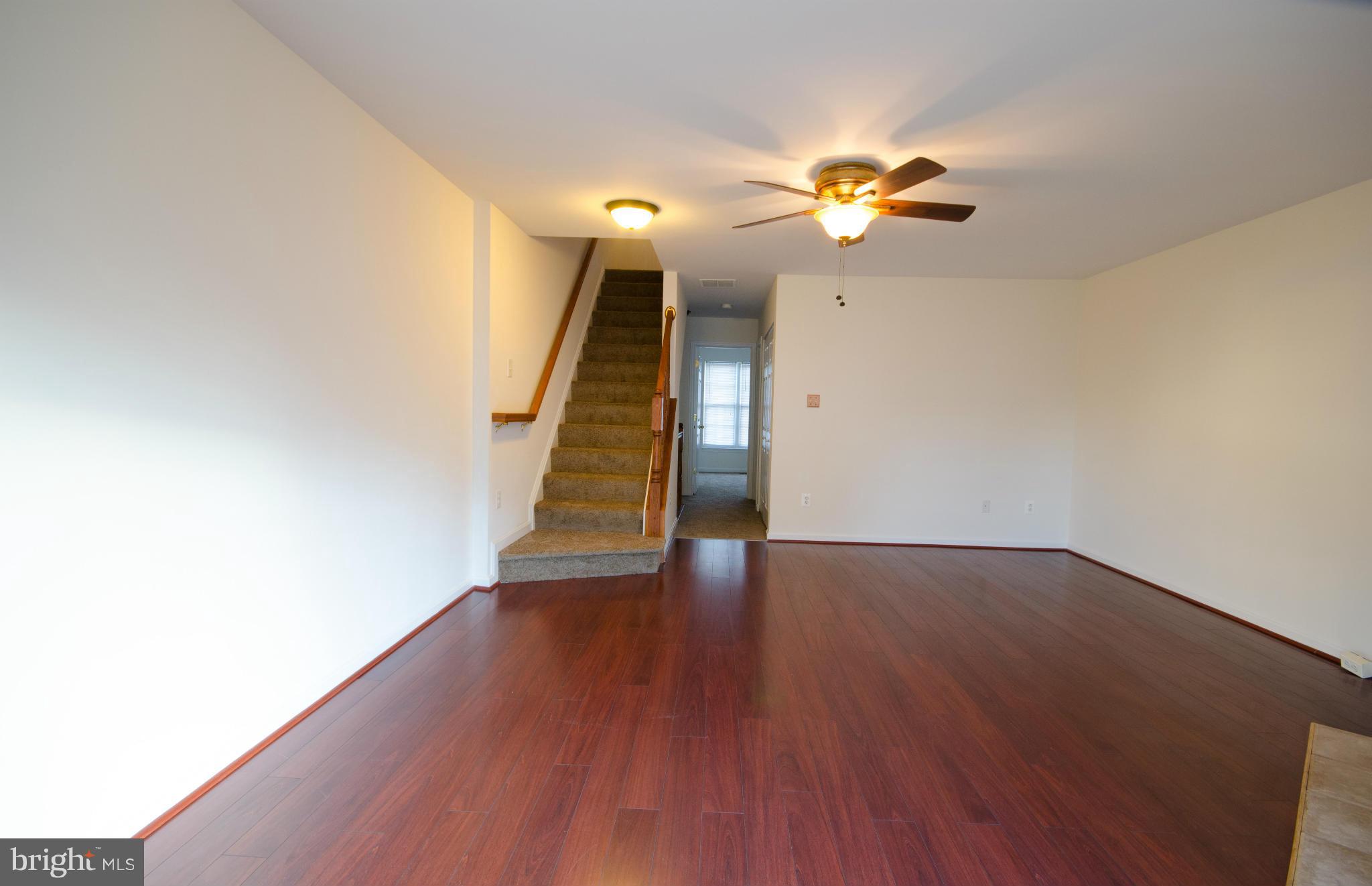 42815 Pilgrim Square Chantilly, VA 20152 - Photo 8 of 30 Family Room