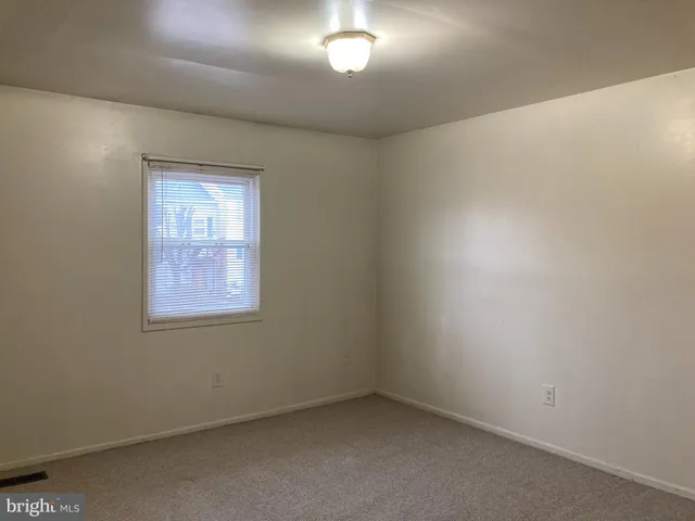 $1,675 | 7511 Remington Road, Manassas, VA 20109