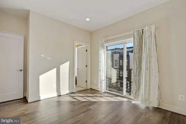 $4,800 | 6730 Eames Way, Bethesda, MD 20817