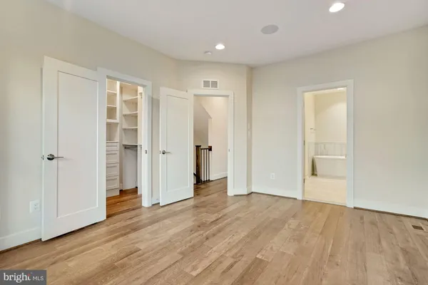 $4,800 | 6730 Eames Way, Bethesda, MD 20817