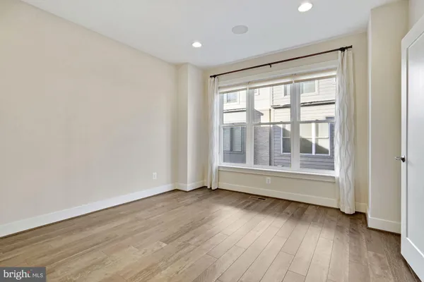 $4,800 | 6730 Eames Way, Bethesda, MD 20817