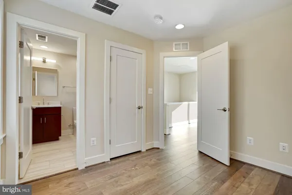 $4,800 | 6730 Eames Way, Bethesda, MD 20817