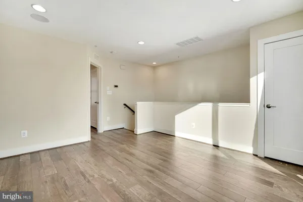 $4,800 | 6730 Eames Way, Bethesda, MD 20817