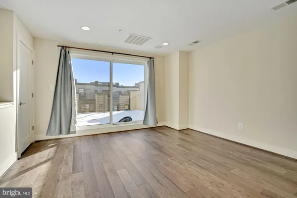 $4,800 | 6730 Eames Way, Bethesda, MD 20817