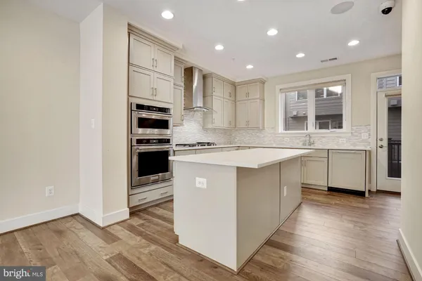 $4,800 | 6730 Eames Way, Bethesda, MD 20817