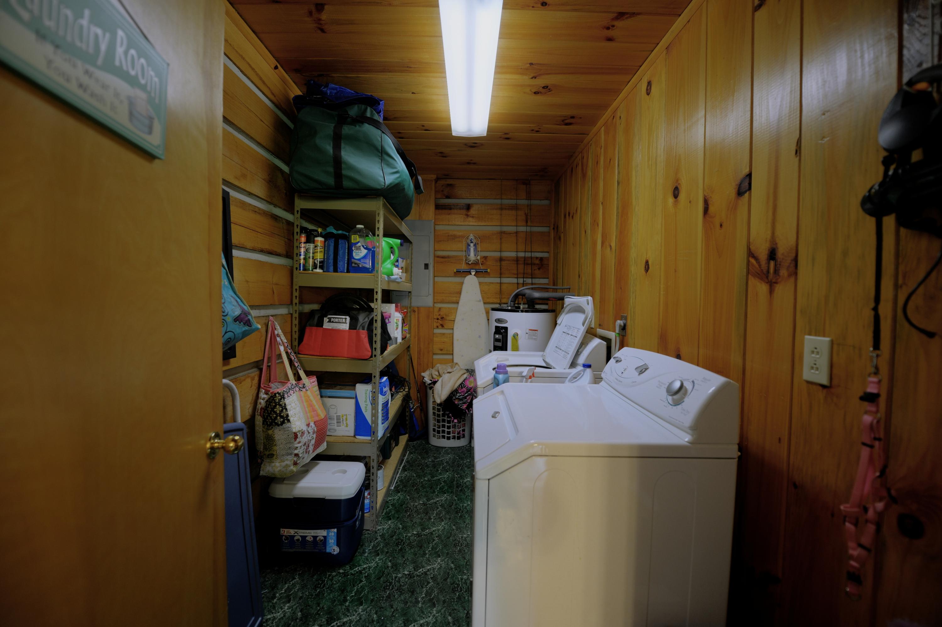122 Snow Road Pikeville, TN 37367 - Photo 11 of 19 122 snow laundry