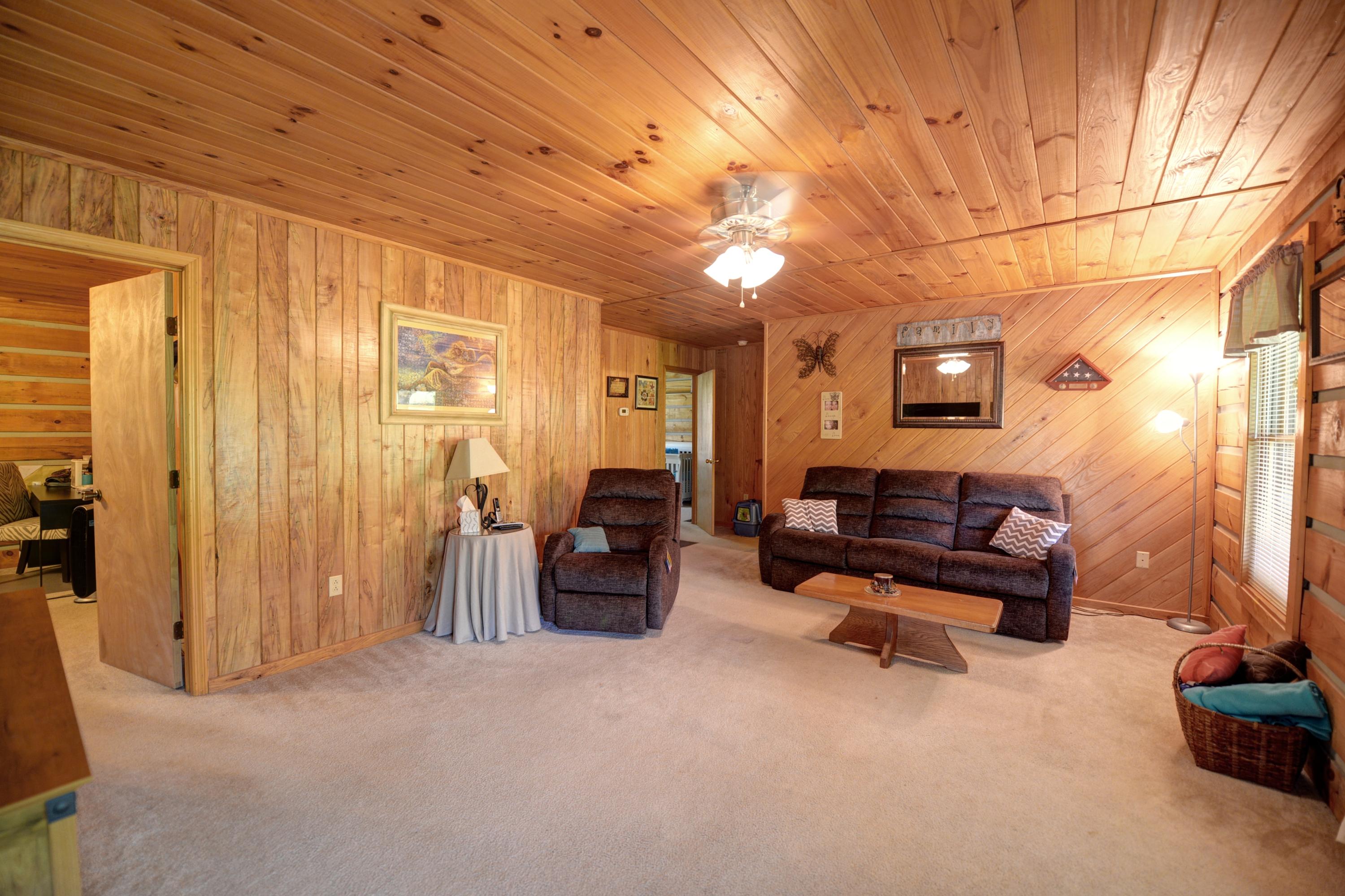122 Snow Road Pikeville, TN 37367 - Photo 12 of 19 122 snow living