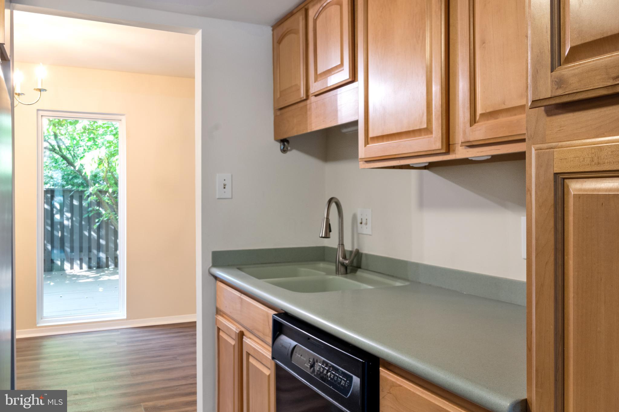 1786 Ivy Oak Square Reston, VA 20190 - Photo 8 of 42 Gallery Image 8