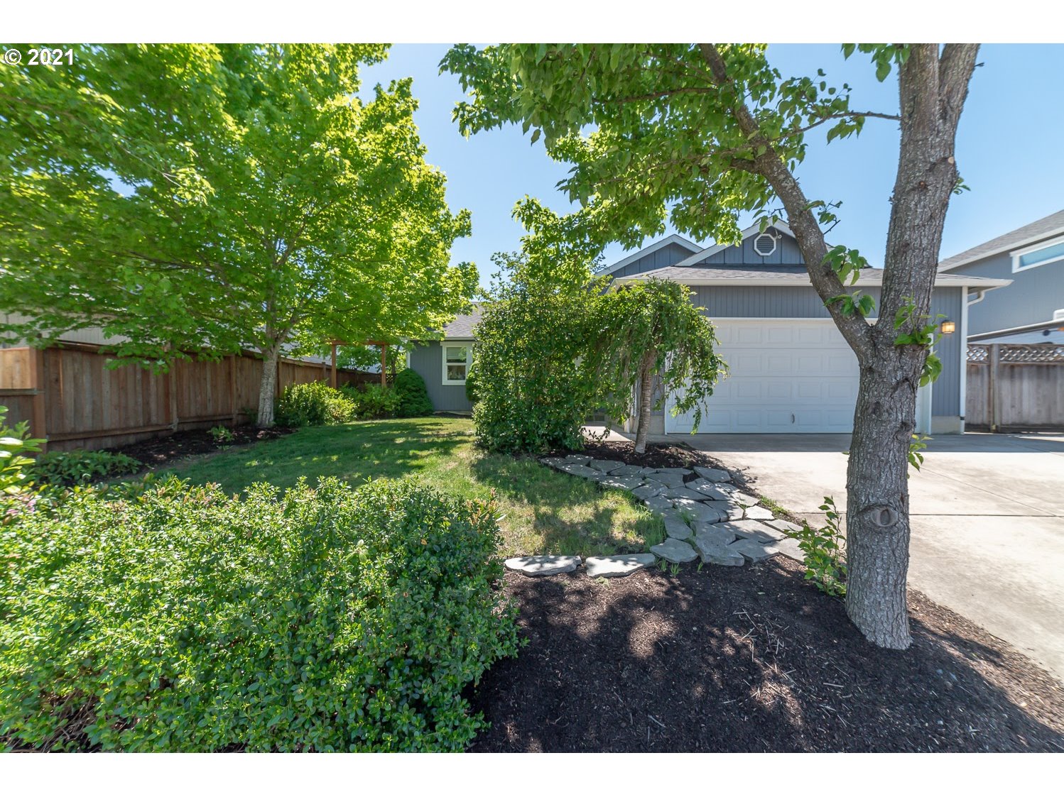 83 Honer Loop Creswell, OR 97426 - Photo 1 of 28 Gallery Image 1