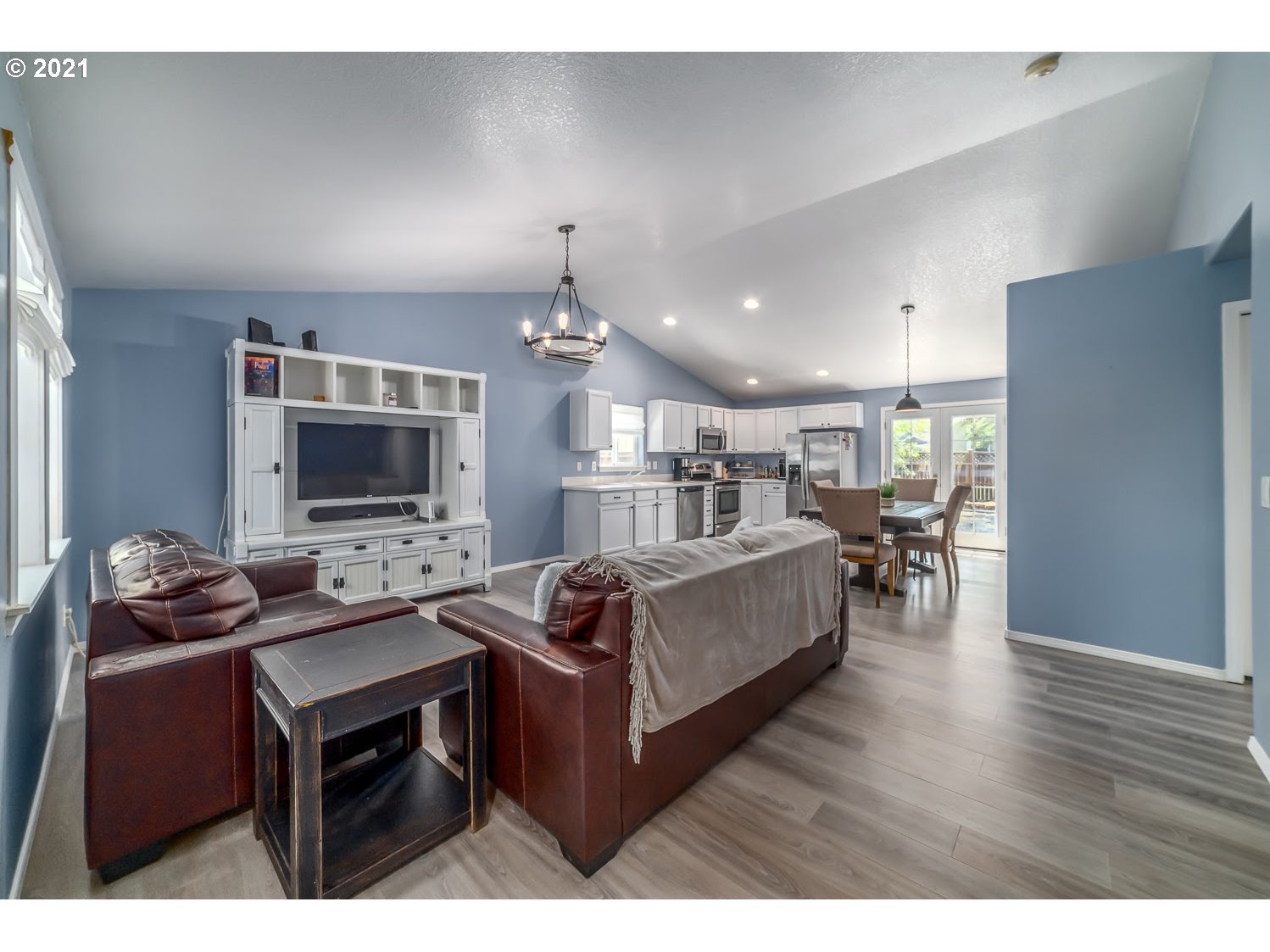 83 Honer Loop Creswell, OR 97426 - Photo 6 of 28 Gallery Image 6