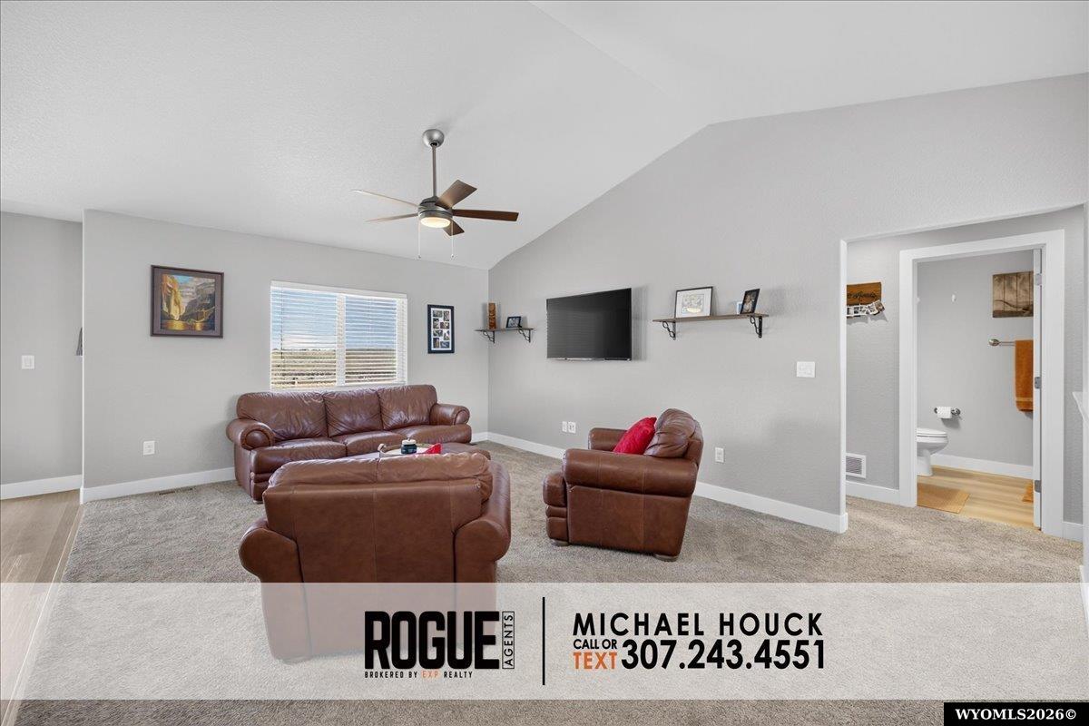 6946 Rogue River Road Casper, WY 82604 - Photo 5 of 38