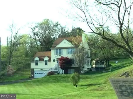 $709,000 | 11530 John Marshall Highway, Markham, VA 22643