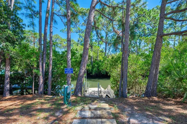 $375,000 | 501 Sloop Way, Nokomis, FL 34275