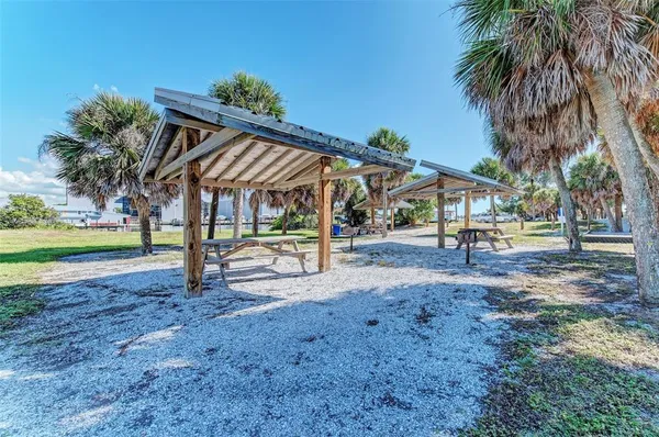 $299,000 | 501 Sloop Way, Nokomis, FL 34275