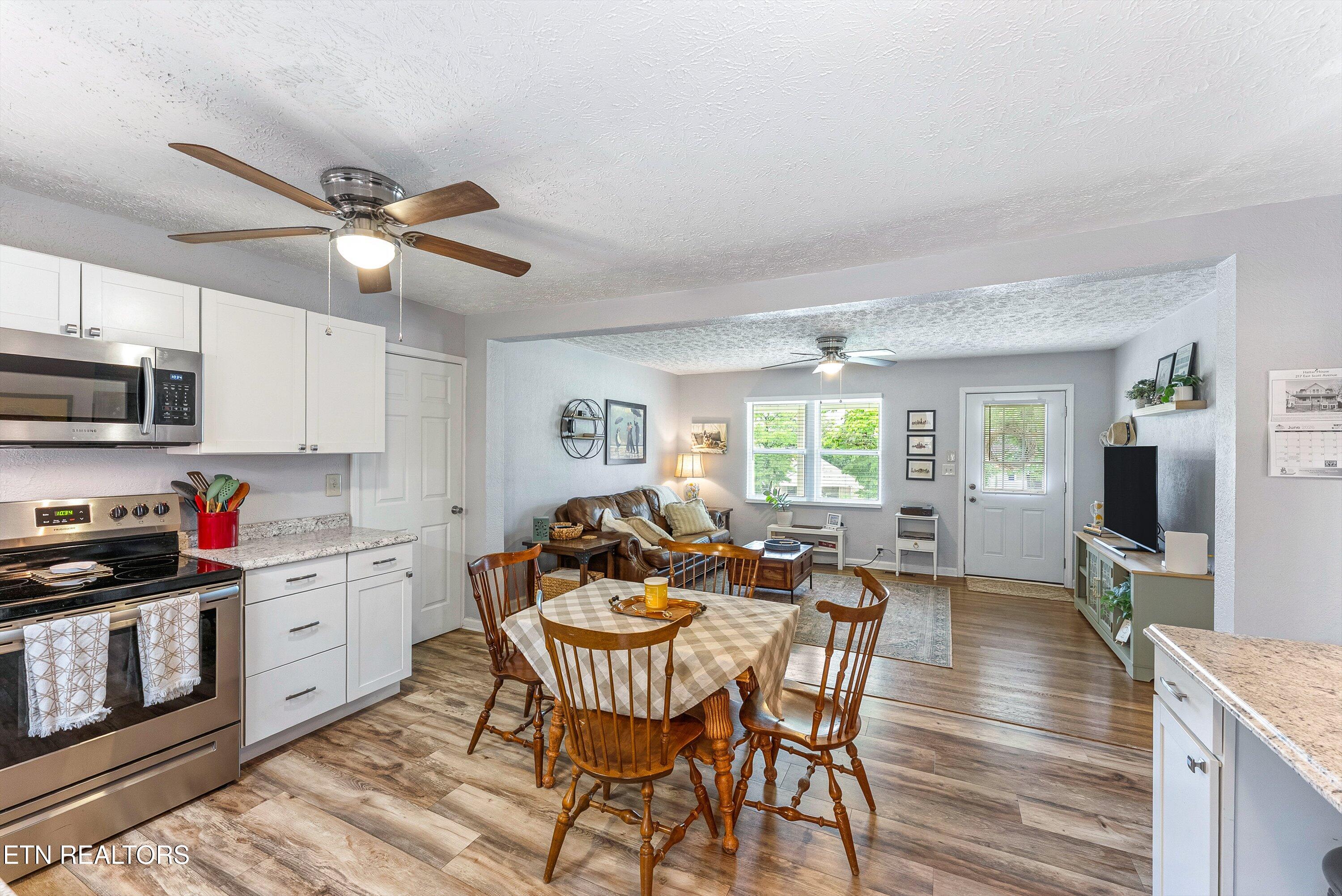 4321 High School Road Knoxville, TN 37912 - Photo 15 of 39 16-Kitchen A4